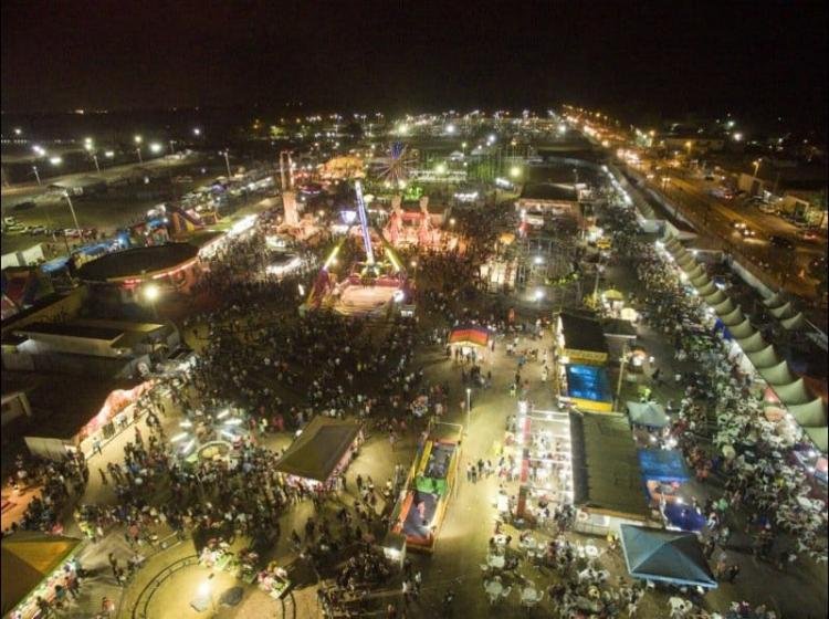 Quase 100 ônibus vão transportar com tarifa zero o público para a Expofeira do Amapá