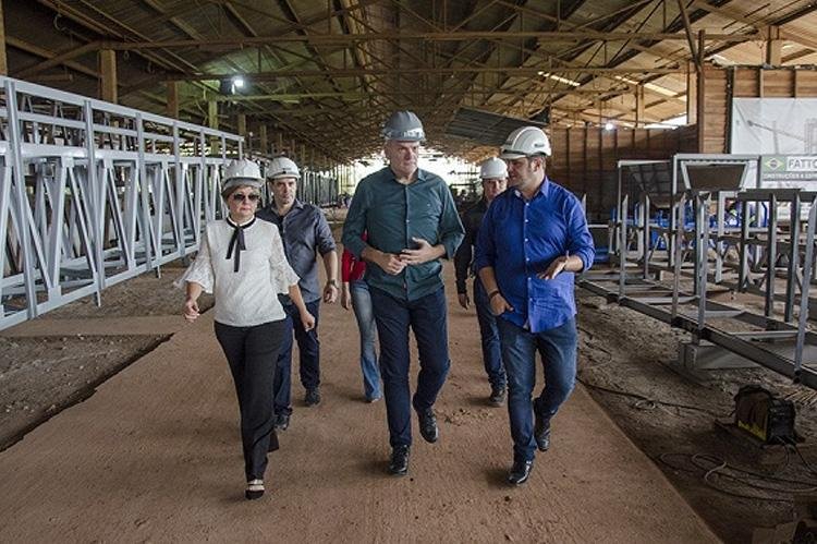 Vice-governador visita empresa e destaca valorização da mão de obra local