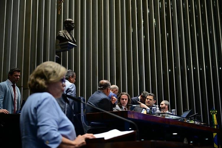 Pacote de apoio a agricultura, transporte e aviação vai à sanção