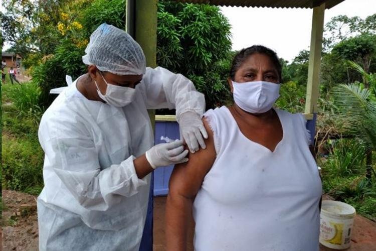 Em Santana a vacinação contra sarampo e influenza é realizada de casa em casa