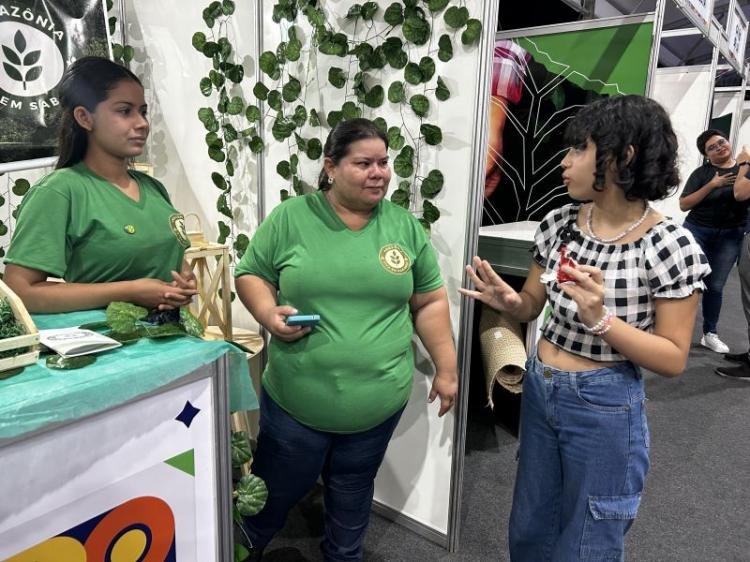 53ª Expofeira do Amapá: startups promovem degustação de doces, bebidas e molhos produzidos com frutas e plantas da região amazônica