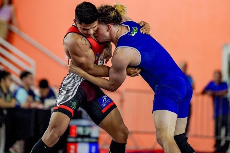 Amapaenses conquistam medalha de ouro em torneio nacional de wrestling