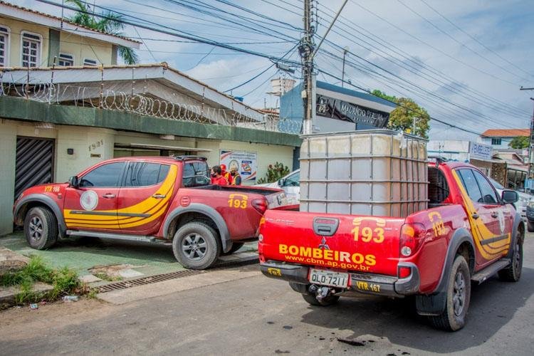 Estado atende população com distribuição de água, alimentos e combustível para geradores
