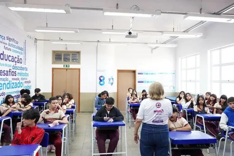 Governo do Amapá leva conscientização sobre violência contra a mulher para escolas públicas