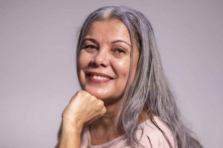 Ela, uma mãe ribeirinha: livro retrata desafios e solidariedade de brasileiras comuns