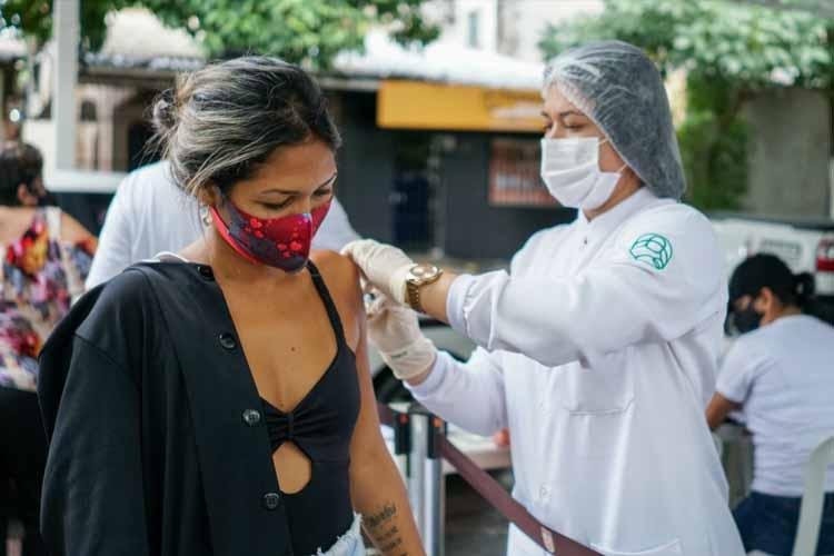 Aplicação da dose de reforço da Janssen inicia nesta segunda-feira (13)