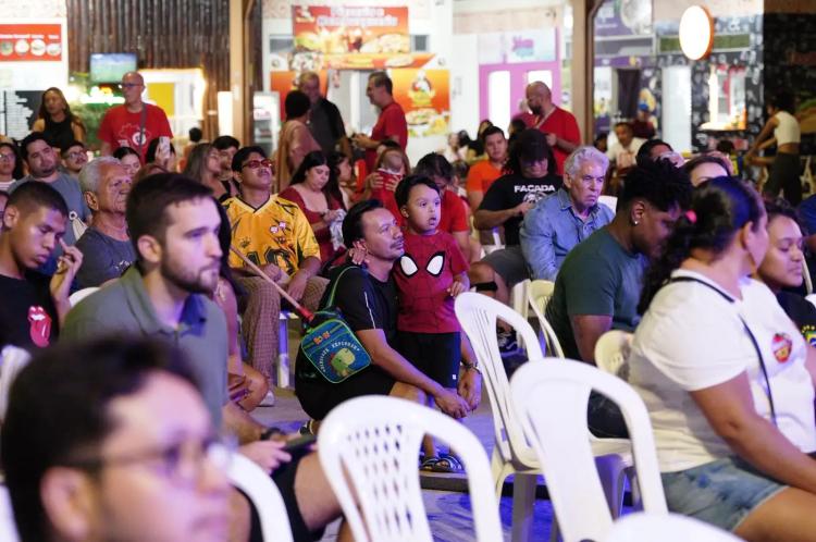‘As vendas superaram as minhas expectativas’, celebra empreendedora na terceira noite do Amapá Jazz Festival