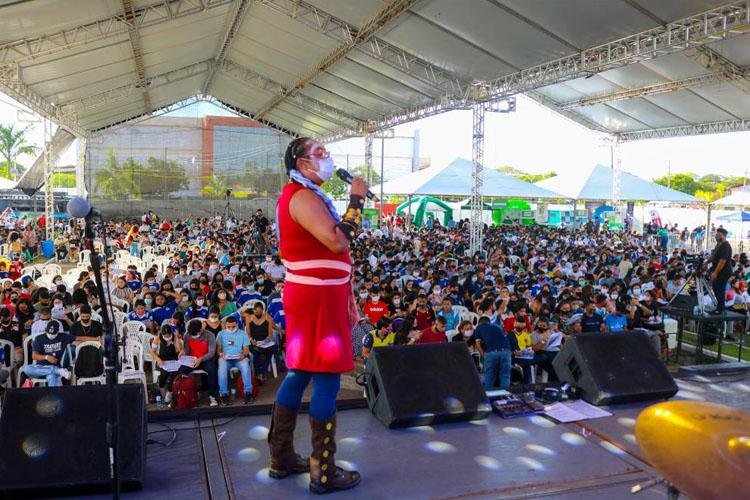 Central do Enem: "Aulão Show" prepara mais de 3 mil alunos para as provas