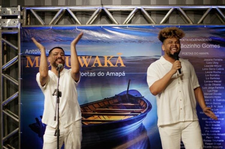 Antologia Muruwakã reúne 64 poetas amapaenses em celebração literária, em Macapá