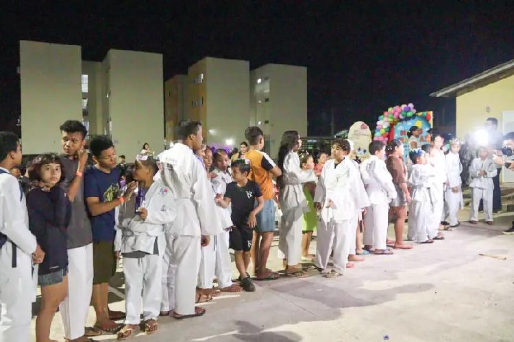 Artes marciais de judô e capoeira marcam o mês das crianças no Residencial Miracema em programação do Governo do Amapá