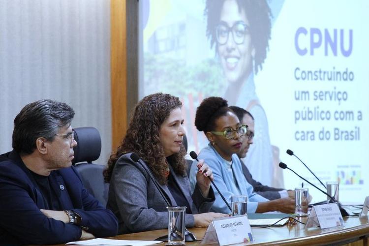 Governo anuncia 2ª edição do CPNU com 3.352 vagas para 35 órgãos