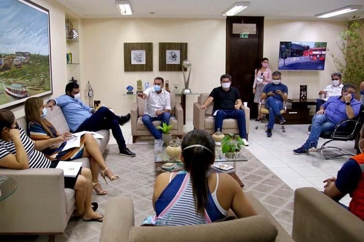 Waldez Góes reúne gestores e determina mais medidas de combate à covid-19