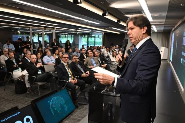Ministro das Comunicações destaca expansão da infraestrutura digital e oportunidades de investimento no Brasil no Wireless Mundi 2026