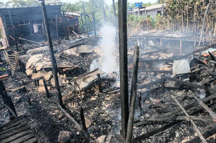 Governo do Amapá mobiliza assistência para atender famílias atingidas por incêndio em Santana