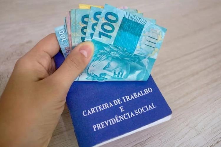 Abono salarial: ficou fora do pagamento inicial? Veja como consultar o lote complementar