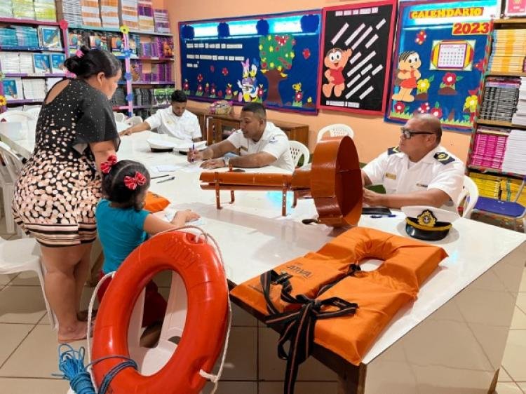 Comunidade da Ilha de Santana recebe "Ação Criança" do MP-AP e parceiros