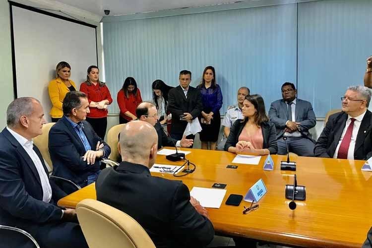 Waldez empossa membros dos conselhos de segurança pública e de combate às drogas  