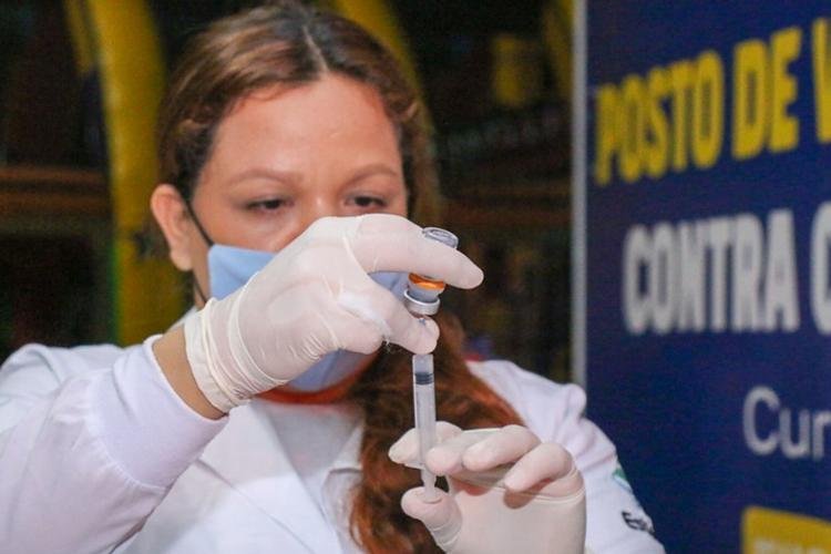 Covid-19: pessoas com 46 anos começam a ser vacinadas nesta quarta-feira (23)