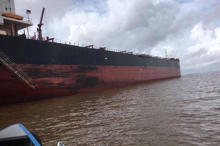Novo coronavírus é confirmado em 19 dos 23 tripulantes de navio que veio do Maranhão
