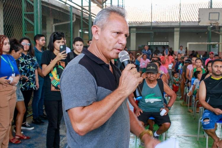 Governador Clécio Luís lidera nova ajuda humanitária e entrega 460 kits de alimentos para produtores rurais de Oiapoque