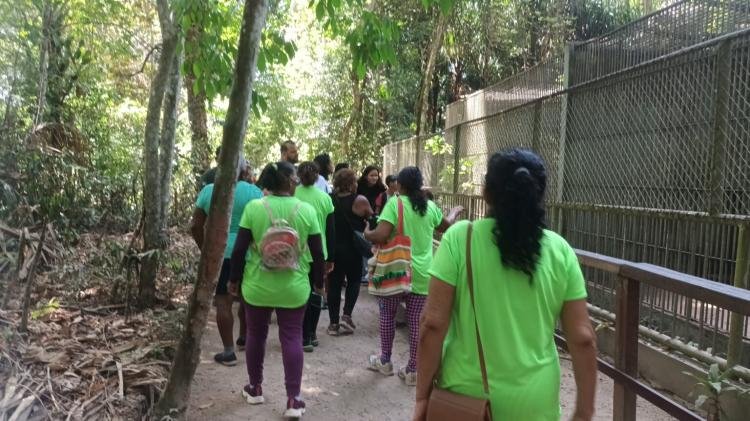 Idosos do Cras Amor participam de ação de bem-estar