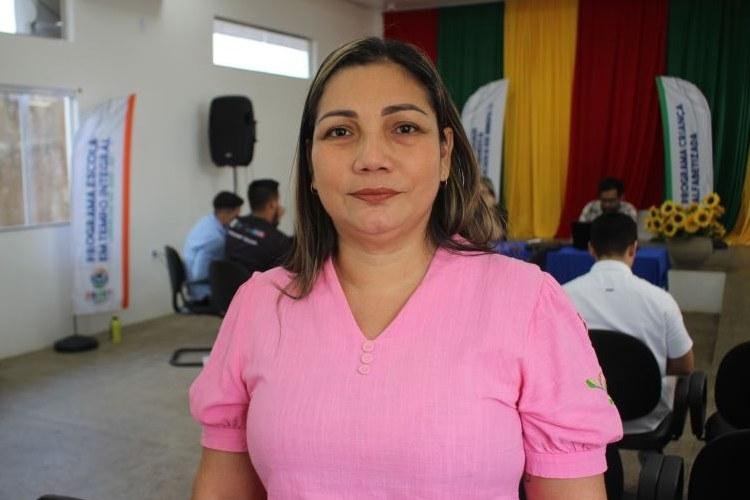 "Oportunidade de tirar todas as dúvidas", diz gestora sobre atendimentos do Governo do Amapá e FNDE em Laranjal do Jari