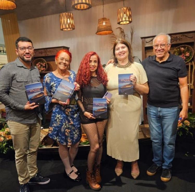 Antologia Muruwakã reúne 64 poetas amapaenses em celebração literária, em Macapá
