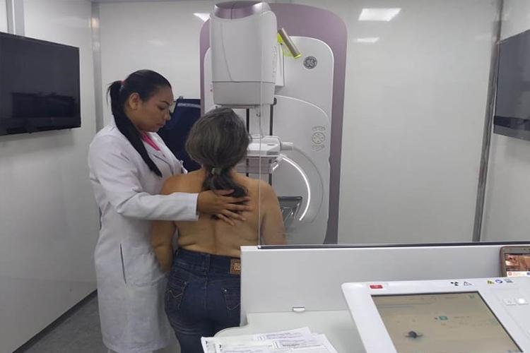 Carretas levam para municípios atendimento e conscientização sobre o câncer