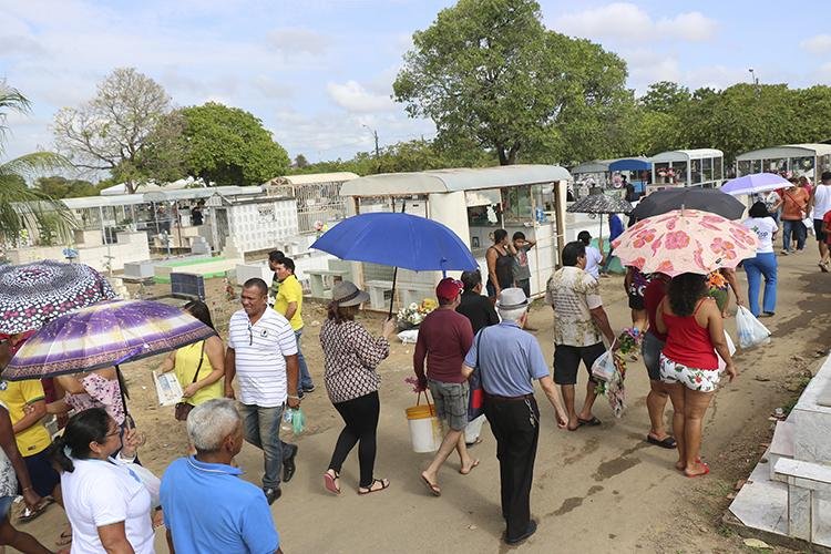 Dia das Mães: reformas de sepulturas devem ser feitas até 10 de maio
