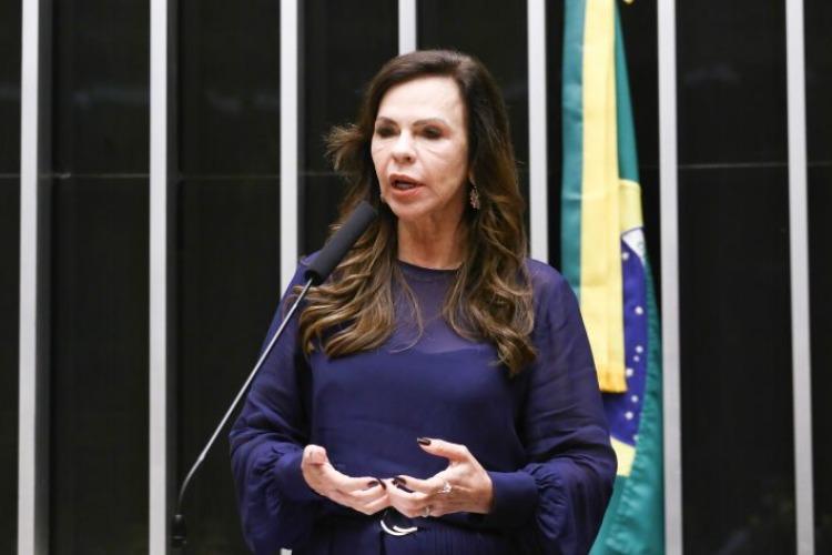 Comissão mista aprova aumento de 5,4% no piso salarial dos professores