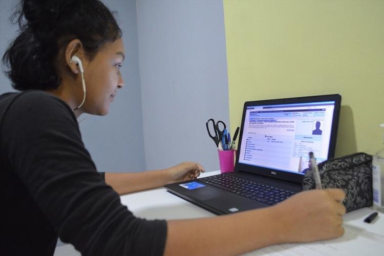 Governo ouve educadores sobre perspectivas para fechamento do ano letivo na rede estadual
