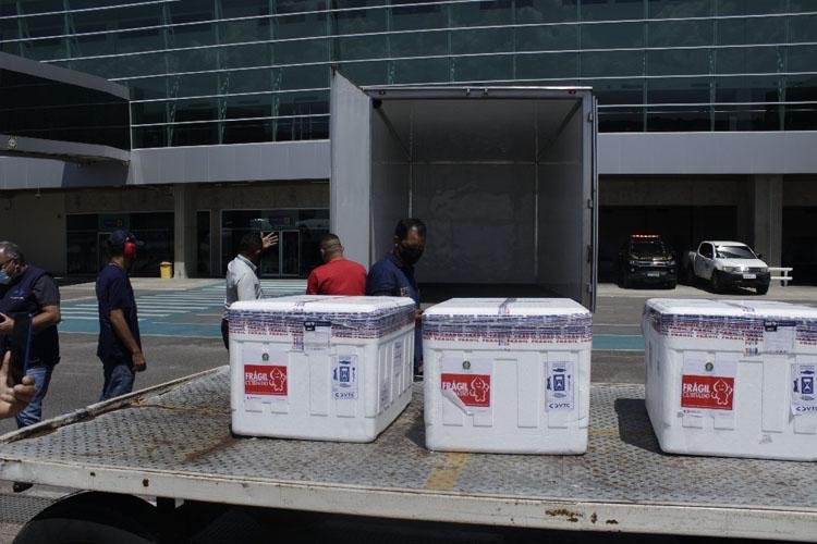 Amapá recebe novo lote de vacinas com 29.250 de doses de Astrazeneca