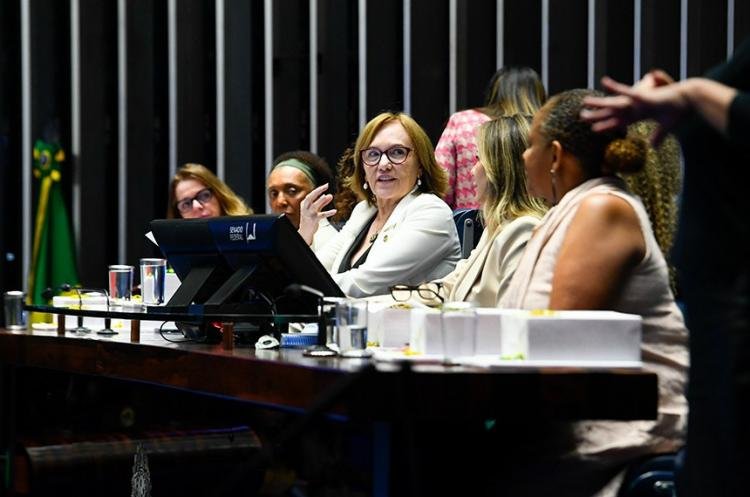 Senado lança guia eleitoral para candidaturas femininas e negras