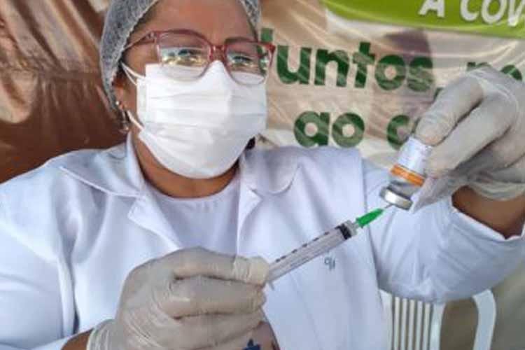 Veja calendário de vacinação contra a Covid-19 nesta segunda-feira, 17, em Santana