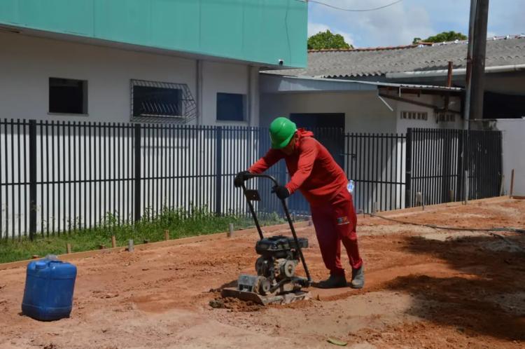 Governo do Amapá avança nas obras da praça do Centro Didático Adamor Picanço para ser entregue em breve à população