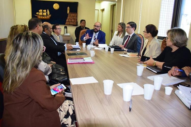 Governo e professores entram em acordo sobre reposição de aulas em conciliação na Justiça