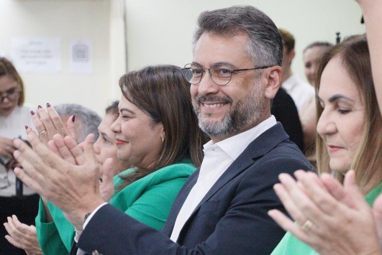 "Reconhecimento de um esforço coletivo", celebra Clécio Luís na apresentação de resultados do Criança Alfabetizada no Amapá