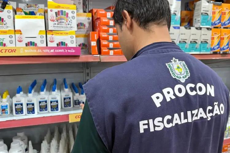 Mais de 170 produtos vencidos são retirados das prateleiras pelo Procon Amapá durante operação 