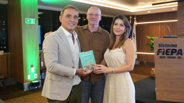 Livro com reflexões sobre o futuro sustentável de Belém é lançado na FIEPA  