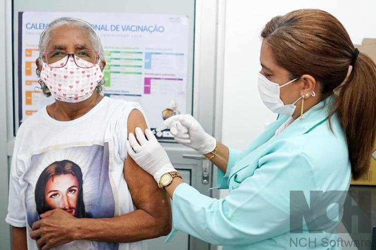 Cronograma semanal de vacinação e oferta a dose de reforço para idosos a partir de 81 anos nesta quarta-feira