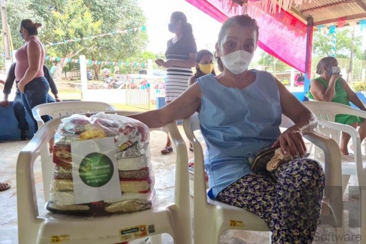 Mais de 150 famílias da região do Pacuí recebem cestas básicas neste sábado (14)