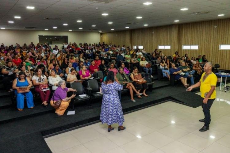 Governo do Amapá reforça ensino antirracista para 400 profissionais da educação dos 16 municípios do estado
