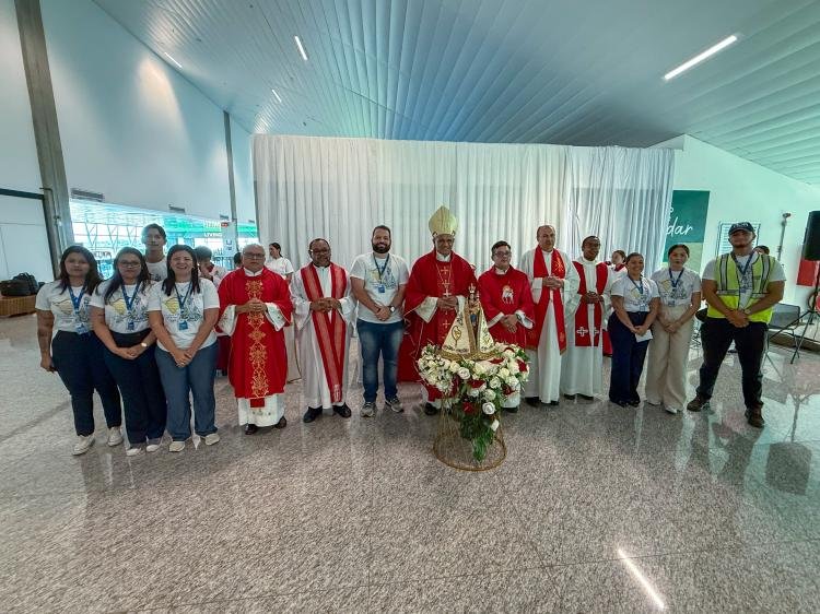 Peregrinação aérea: Aeroporto Internacional de Macapá recebe missa inédita e sobrevoo da imagem de Nossa Senhora de Nazaré
