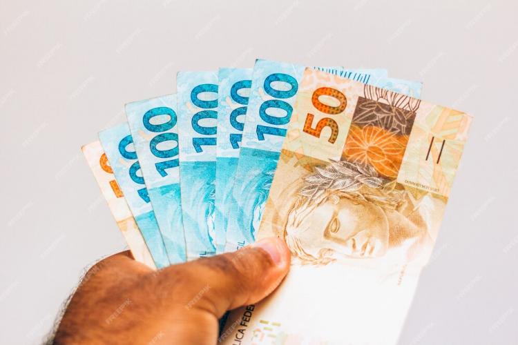 Além das compras do fim de ano: o que fazer com o 13º salário?