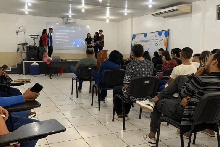 Novo Amapá Jovem: estudantes se qualificam para o mercado em curso na área de tecnologia
