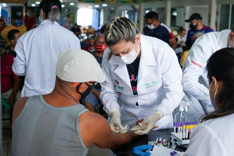 Novembro Azul: ação de saúde é realizada no Mercado Central de Macapá