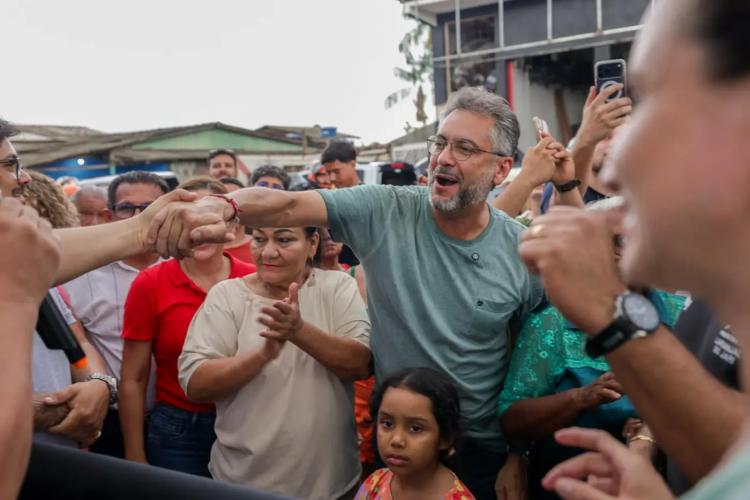 Governador Clécio entrega mais de 600 metros do Ponte Firme em Laranjal do Jari durante maratona de obras