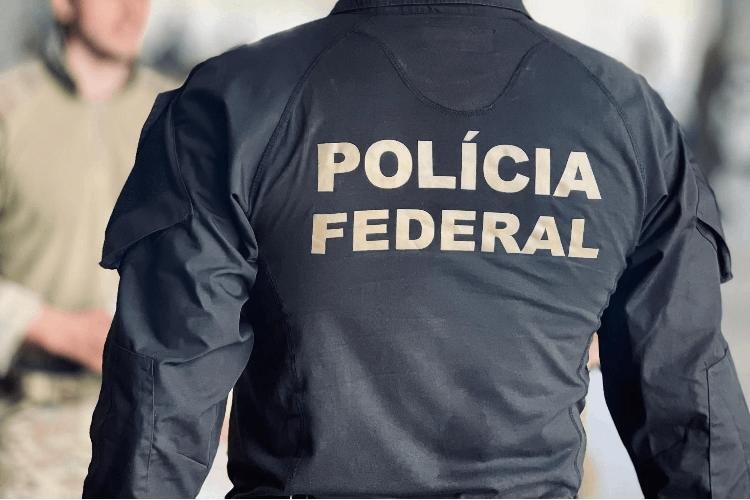 PF prende dois homens suspeitos de imigração irregular em Oiapoque/AP.