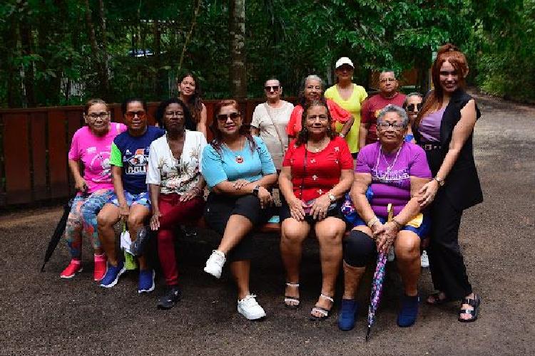 Idosos atendidos pelo CRAS Alegria têm tarde de lazer no Bioparque da Amazônia