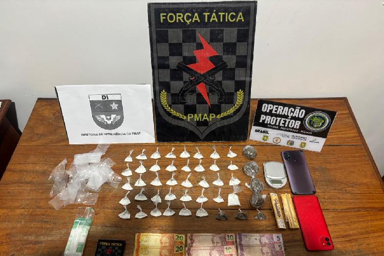 Força Tática prende homem em regime aberto com 45 porções de drogas em Macapá